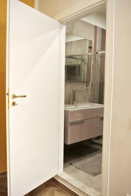 Scio' Apartment-Centro Storico- เนเปิลส์ ภายนอก รูปภาพ