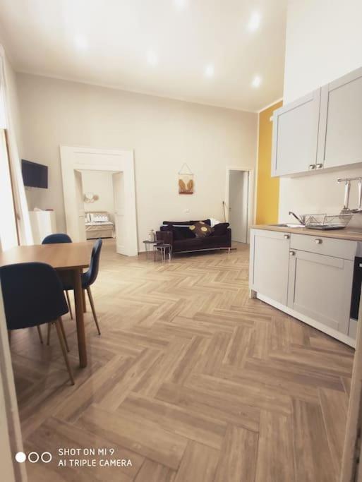 Scio' Apartment-Centro Storico- เนเปิลส์ ภายนอก รูปภาพ