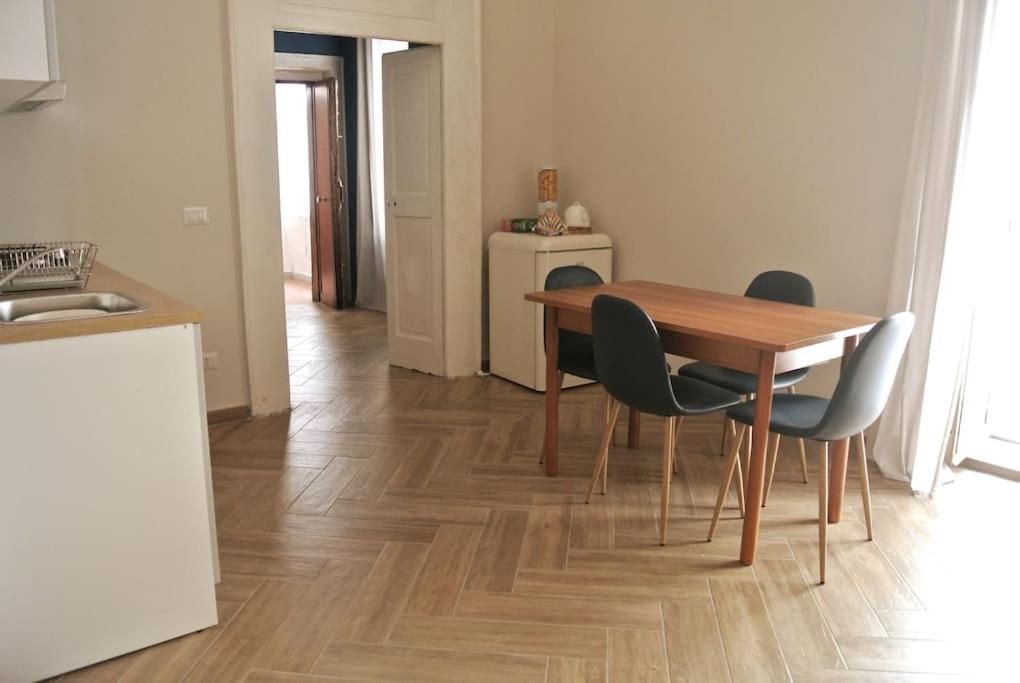 Scio' Apartment-Centro Storico- เนเปิลส์ ภายนอก รูปภาพ