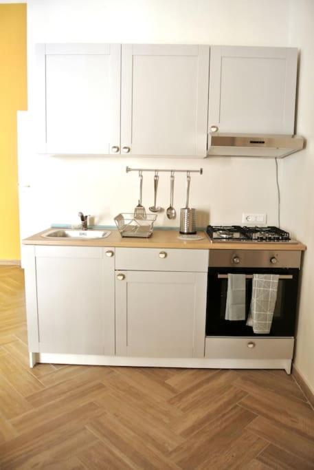 Scio' Apartment-Centro Storico- เนเปิลส์ ภายนอก รูปภาพ